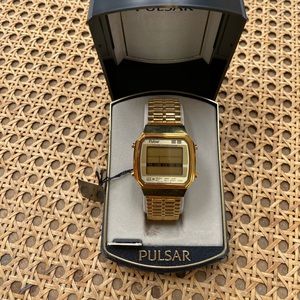 Men’s Retro Pulsar Watch NEW